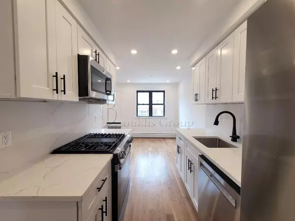 2 bedrooms apartment for rent in Astoria - Queens, New York