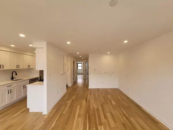 2 bedrooms apartment for rent in Astoria - Queens, New York