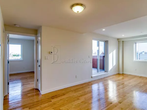 2 bedrooms apartment for rent in Astoria - Queens, New York