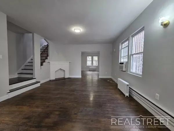 3 bedrooms apartment for rent in The Bronx - The Bronx, New York
