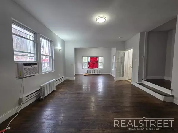 3 bedrooms apartment for rent in The Bronx - The Bronx, New York