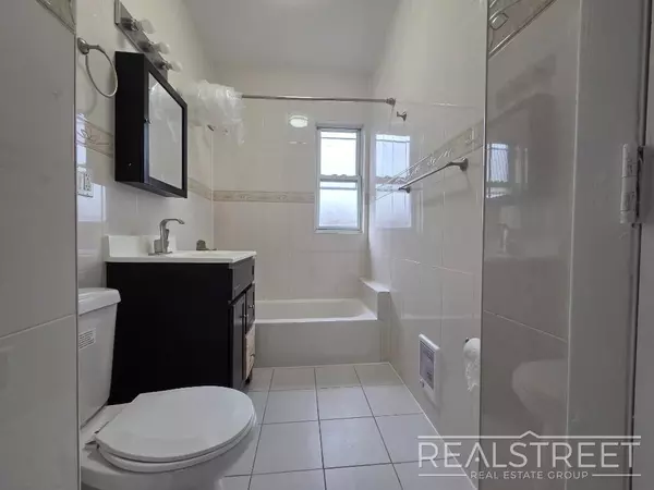 3 bedrooms apartment for rent in The Bronx - The Bronx, New York