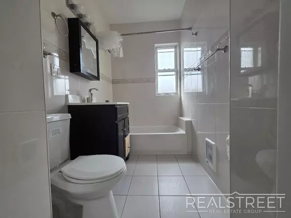 3 bedrooms apartment for rent in The Bronx - The Bronx, New York
