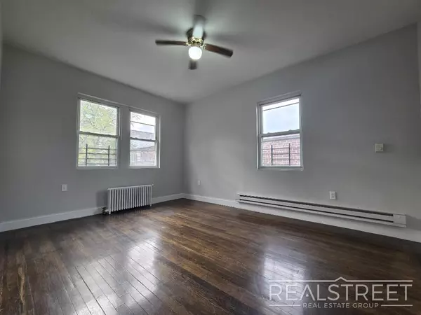 3 bedrooms apartment for rent in The Bronx - The Bronx, New York