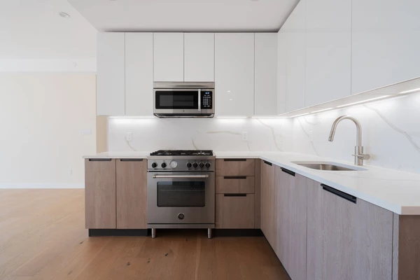 3 bedrooms apartment for rent in Gravesend / Bath Beach - Brooklyn, New York