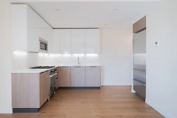3 bedrooms apartment for rent in Gravesend / Bath Beach - Brooklyn, New York