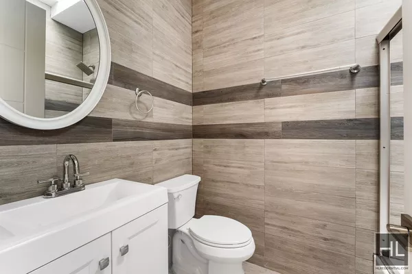 3 bedrooms apartment for rent in LIC - Queens, New York