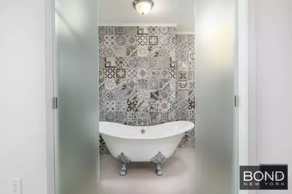 2 bedrooms apartment for rent in Astoria - Queens, New York