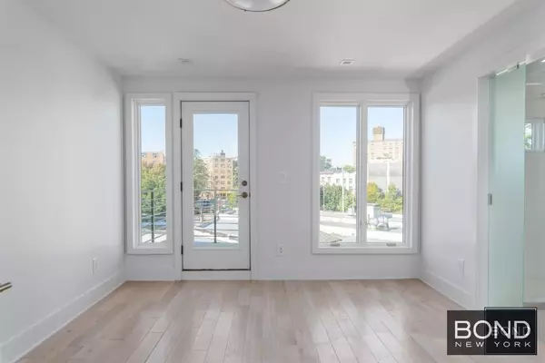 2 bedrooms apartment for rent in Astoria - Queens, New York