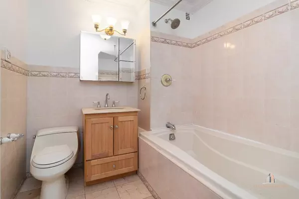 2 bedrooms apartment for rent in Upper East Side - Manhattan, New York