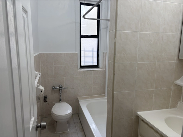 3 bedrooms apartment for rent in Washington Heights - Manhattan, New York