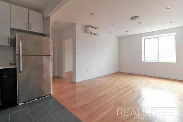 1 bedroom apartment for rent in Elmhurst - Queens, New York