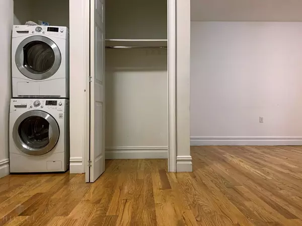 2 bedrooms apartment for rent in Astoria - Queens, New York