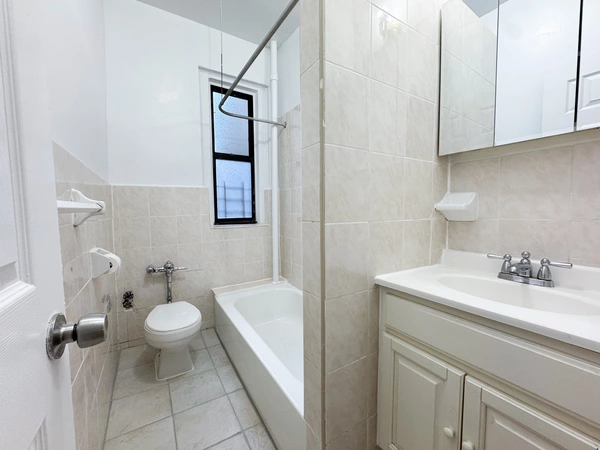 3 bedrooms apartment for rent in Washington Heights - Manhattan, New York