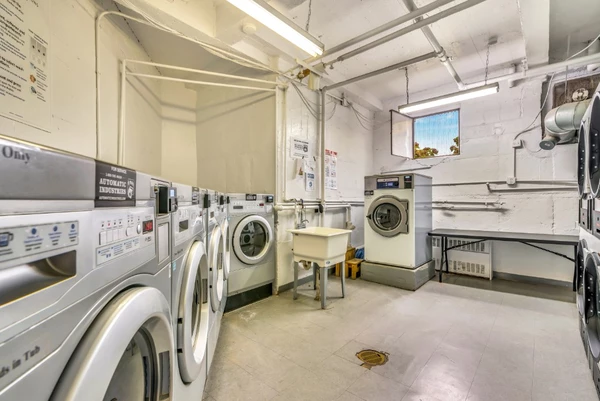 2 bedrooms apartment for rent in Woodside - Queens, New York