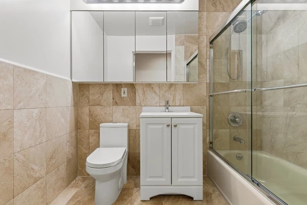 2 bedrooms apartment for rent in Kew Gardens - Queens, New York