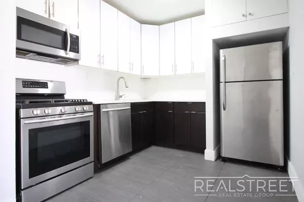 3 bedrooms apartment for rent in Elmhurst - Queens, New York
