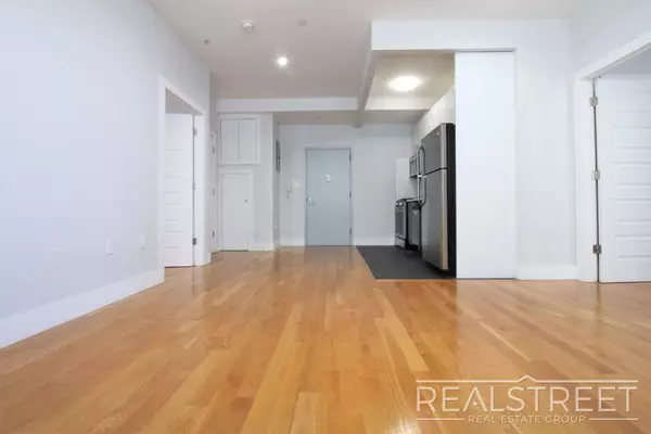 2 bedrooms apartment for rent in Elmhurst - Queens, New York