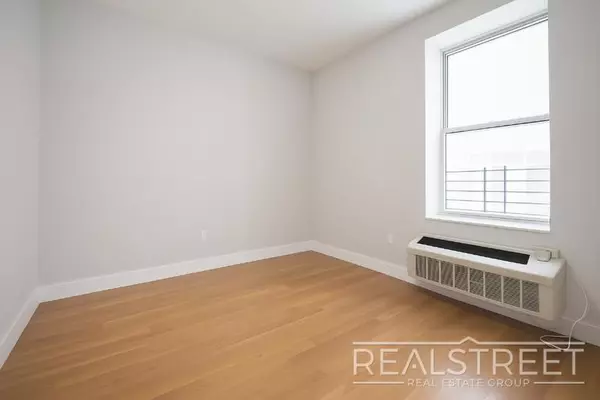 2 bedrooms apartment for rent in Elmhurst - Queens, New York