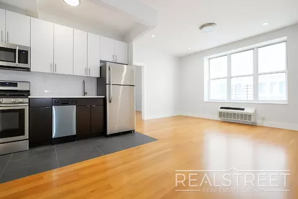2 bedrooms apartment for rent in Elmhurst - Queens, New York