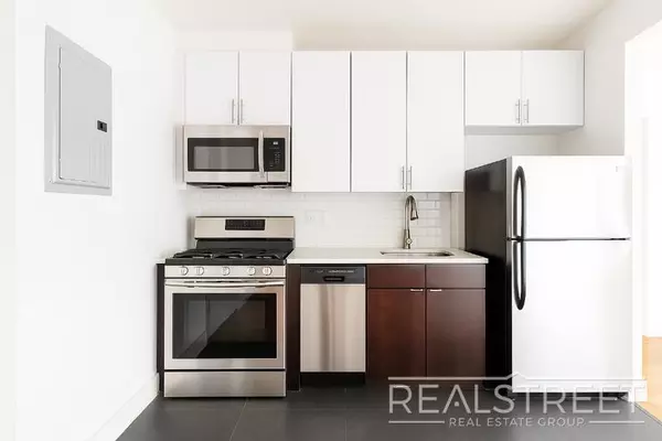 2 bedrooms apartment for rent in Elmhurst - Queens, New York