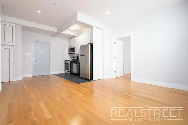 2 bedrooms apartment for rent in Elmhurst - Queens, New York
