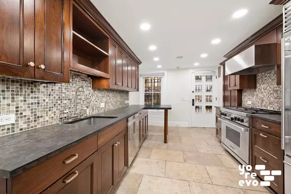 5 bedrooms apartment for rent in Midtown East - Manhattan, New York