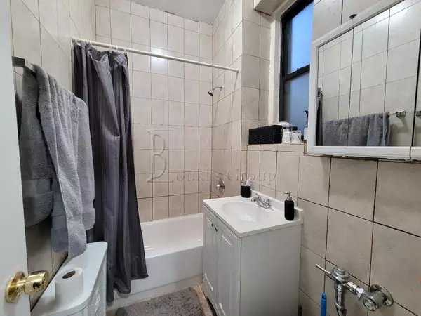 Studio Apartment for rent in Astoria - Queens, New York