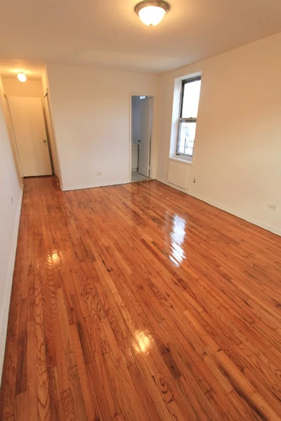 2 bedrooms apartment for rent in Flushing - Queens, New York