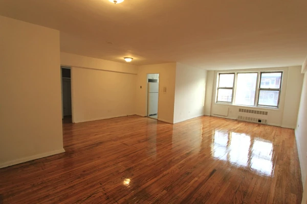2 bedrooms apartment for rent in Flushing - Queens, New York