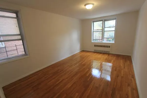 2 bedrooms apartment for rent in Forest Hills - Queens, New York