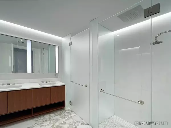 4 bedrooms apartment for rent in Upper East Side - Manhattan, New York