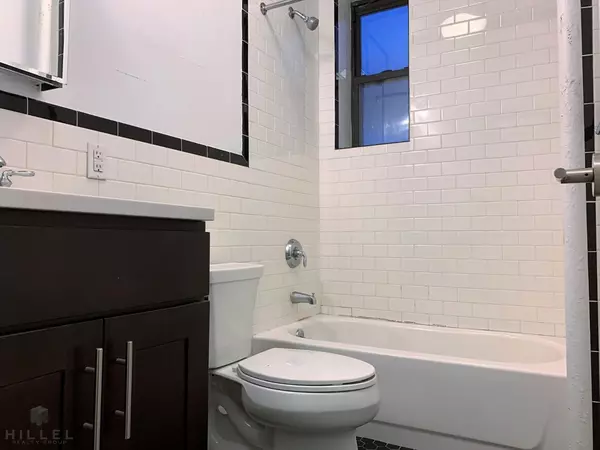 2 bedrooms apartment for rent in Astoria - Queens, New York
