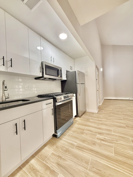 2 bedrooms apartment for rent in Forest Hills - Queens, New York