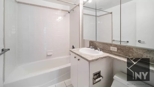 3 bedrooms apartment for rent in Midtown West - Manhattan, New York