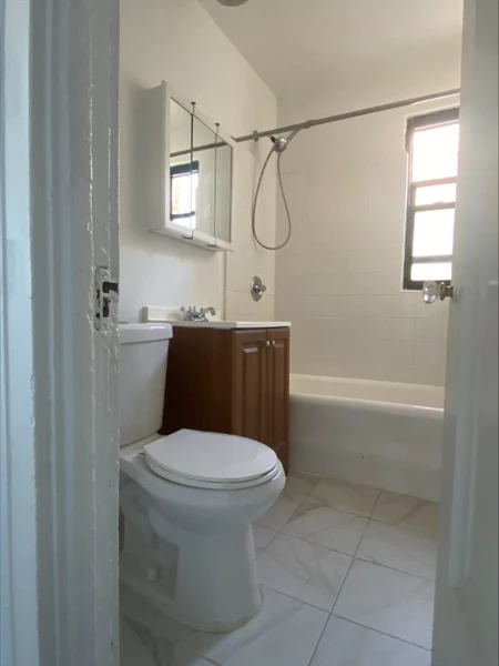 2 bedrooms apartment for rent in Pelham Bay - The Bronx, New York