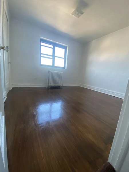 2 bedrooms apartment for rent in Pelham Bay - The Bronx, New York
