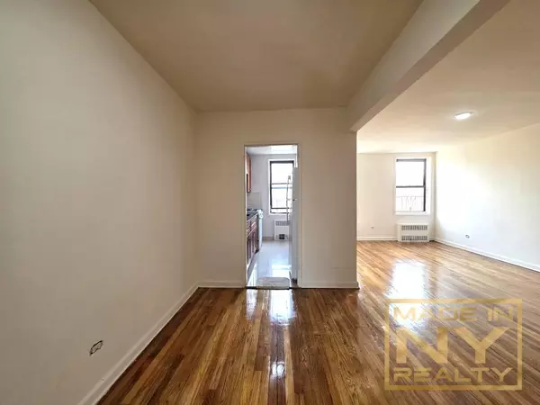 2 bedrooms apartment for rent in Jamaica Hills - Queens, New York