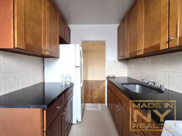 2 bedrooms apartment for rent in Jamaica Hills - Queens, New York