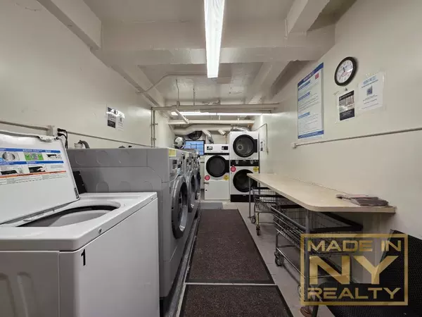 2 bedrooms apartment for rent in Jamaica Hills - Queens, New York