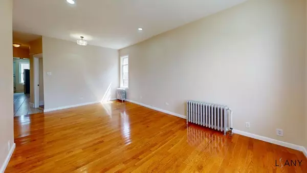 3 bedrooms apartment for rent in Morris Park - The Bronx, New York