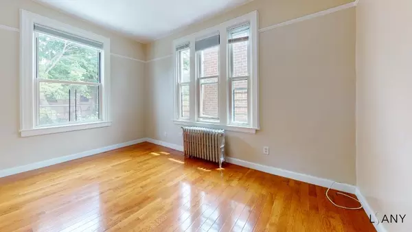 3 bedrooms apartment for rent in Morris Park - The Bronx, New York