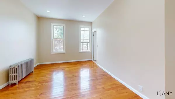3 bedrooms apartment for rent in Morris Park - The Bronx, New York