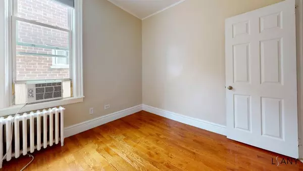3 bedrooms apartment for rent in Morris Park - The Bronx, New York
