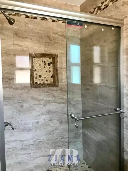 3 bedrooms apartment for rent in Flatlands - Brooklyn, New York