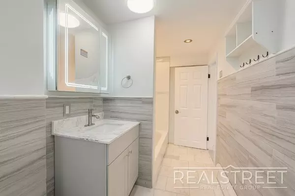 2 bedrooms apartment for rent in Downtown Brooklyn - Brooklyn, New York