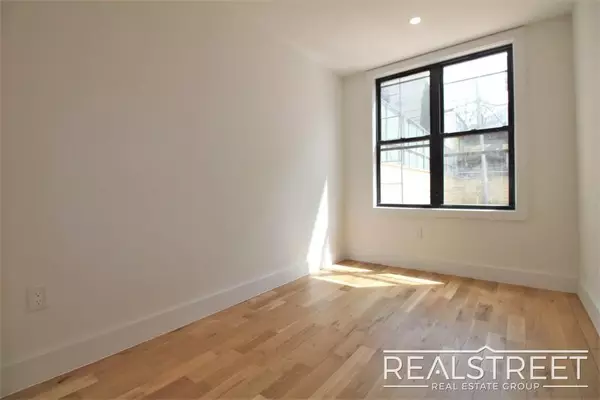 3 bedrooms apartment for rent in Downtown Brooklyn - Brooklyn, New York