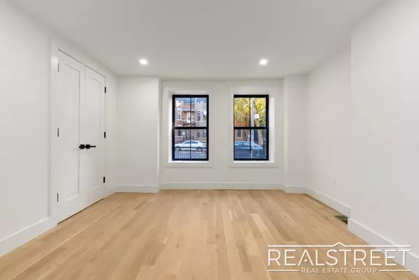 3 bedrooms apartment for rent in Downtown Brooklyn - Brooklyn, New York