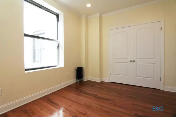 4 bedrooms apartment for rent in Washington Heights - Manhattan, New York