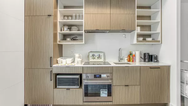 Coliving in Yonge-Bay Corridor - Downtown TO, Toronto